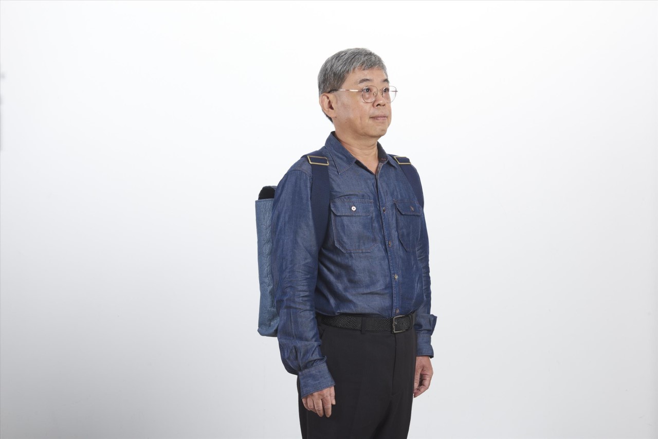 客製化植物性皮革後背撞色包